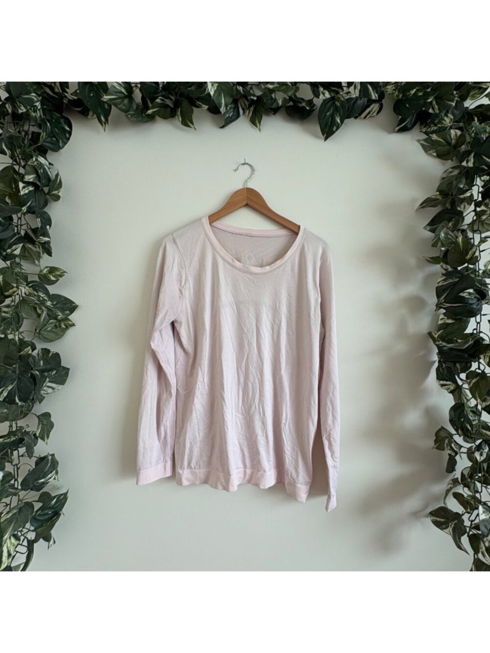 Lululemon Athletic Swiftly Tech Relaxed Long Sleeve Shirt Pink Women’s Size 8